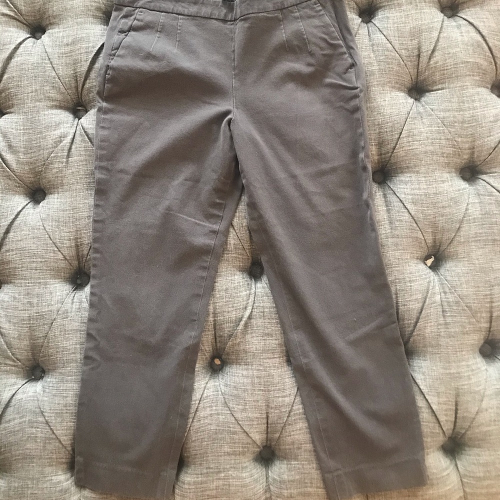 LOFT Martie Crop Light Grey Size 8